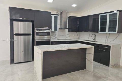 Casa en venta en Hialeah Gardens, Florida, 3 dormitorios, 115.2 m2 № 1997677 - foto 9