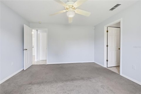 Villa ou maison à vendre à Deltona, Floride: 3 chambres, 112.5 m2 № 2415347 - photo 17