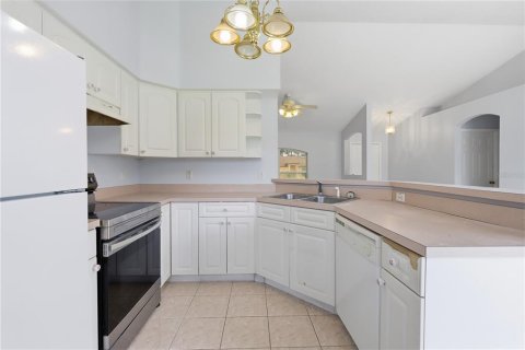 Villa ou maison à vendre à Deltona, Floride: 3 chambres, 112.5 m2 № 2415347 - photo 14