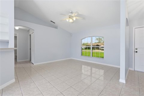 Villa ou maison à vendre à Deltona, Floride: 3 chambres, 112.5 m2 № 2415347 - photo 5