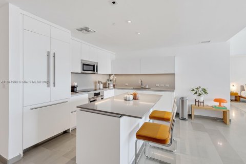 Снять в аренду кондоминиум в Майами, Флорида 2 спальни, 129.41м2, № 1926533 - фото 3