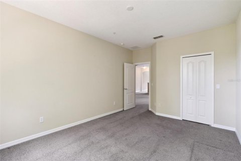 Townhouse in Windermere, Florida 3 bedrooms, 153.01 sq.m. № 2142779 - photo 18