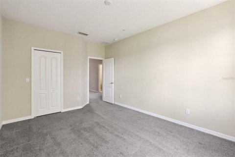 Townhouse in Windermere, Florida 3 bedrooms, 153.01 sq.m. № 2142779 - photo 19