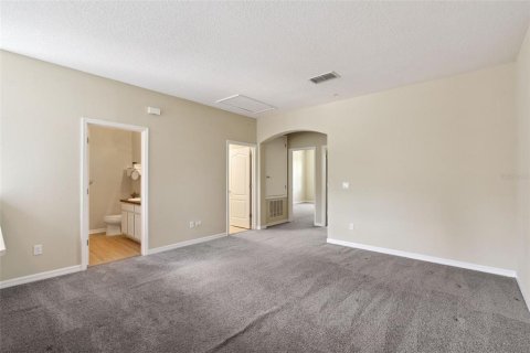 Townhouse in Windermere, Florida 3 bedrooms, 153.01 sq.m. № 2142779 - photo 21