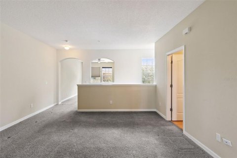 Townhouse in Windermere, Florida 3 bedrooms, 153.01 sq.m. № 2142779 - photo 16