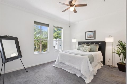 Townhouse in Windermere, Florida 3 bedrooms, 153.01 sq.m. № 2142779 - photo 10