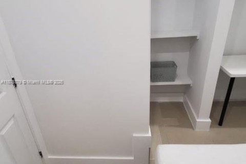 Propiedad comercial en venta en Hollywood, Florida, 193.79 m2 № 1920570 - foto 19