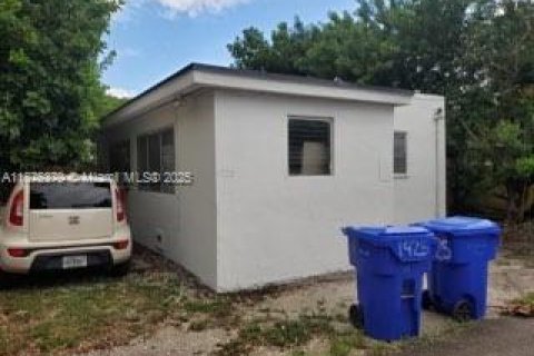 Propiedad comercial en venta en Hollywood, Florida, 193.79 m2 № 1920570 - foto 22