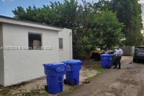 Propiedad comercial en venta en Hollywood, Florida, 193.79 m2 № 1920570 - foto 23