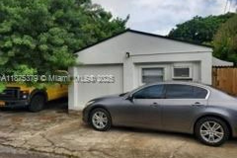 Propiedad comercial en venta en Hollywood, Florida, 193.79 m2 № 1920570 - foto 7