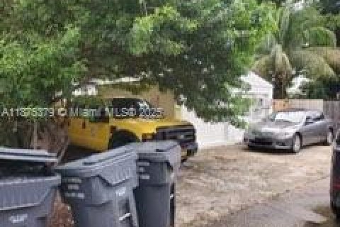 Propiedad comercial en venta en Hollywood, Florida, 193.79 m2 № 1920570 - foto 25