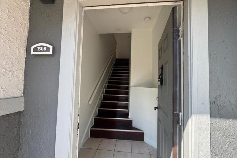 Condominio en alquiler en Orlando, Florida, 2 dormitorios, 96.8 m2 № 2103587 - foto 3