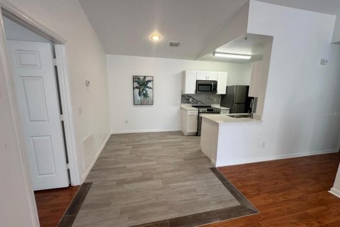 Condominio en alquiler en Orlando, Florida, 2 dormitorios, 96.8 m2 № 2103587 - foto 9