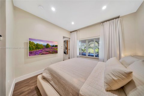 Propiedad comercial en venta en Miami Beach, Florida, 247.86 m2 № 1742205 - foto 15