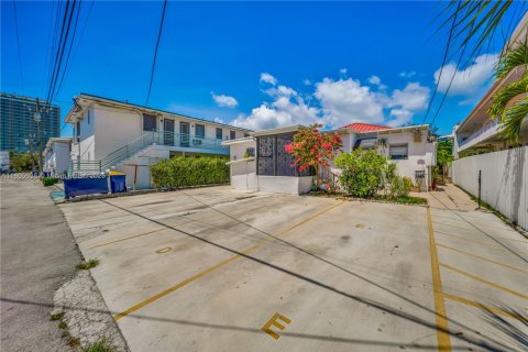 Propiedad comercial en venta en Miami Beach, Florida, 247.86 m2 № 1742205 - foto 26