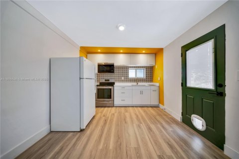 Propiedad comercial en venta en Miami Beach, Florida, 247.86 m2 № 1742205 - foto 29