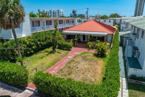 Propiedad comercial en venta en Miami Beach, Florida, 247.86 m2 № 1742205 - foto 1