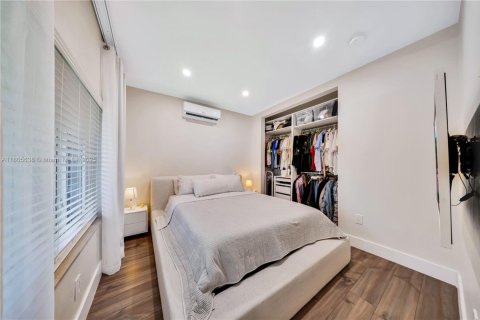 Propiedad comercial en venta en Miami Beach, Florida, 247.86 m2 № 1742205 - foto 14