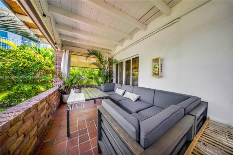 Propiedad comercial en venta en Miami Beach, Florida, 247.86 m2 № 1742205 - foto 21