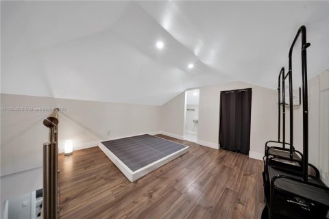 Propiedad comercial en venta en Miami Beach, Florida, 247.86 m2 № 1742205 - foto 19