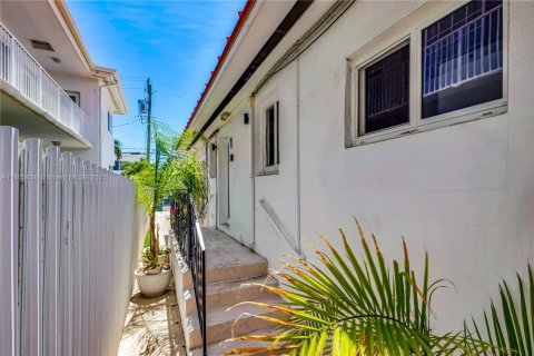 Propiedad comercial en venta en Miami Beach, Florida, 247.86 m2 № 1742205 - foto 23