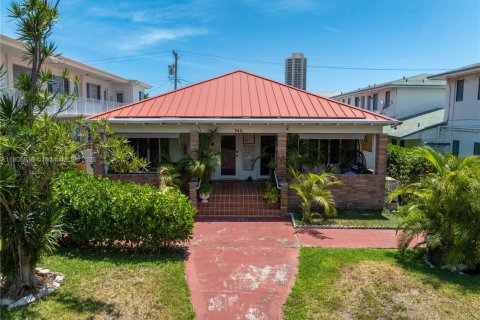 Propiedad comercial en venta en Miami Beach, Florida, 247.86 m2 № 1742205 - foto 2