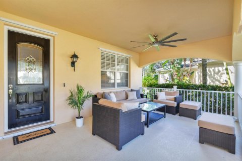 House in Wellington, Florida 5 bedrooms, 320.61 sq.m. № 2429721 - photo 4