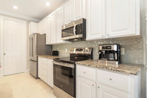 House in Wellington, Florida 5 bedrooms, 320.61 sq.m. № 2429721 - photo 20