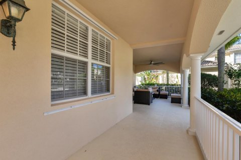House in Wellington, Florida 5 bedrooms, 320.61 sq.m. № 2429721 - photo 6