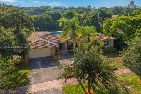 Купить виллу или дом в Корал-Гейблс, Флорида 3 спальни, 267.37м2, № 1971153 - фото 8