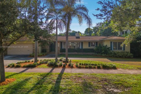 Купить виллу или дом в Корал-Гейблс, Флорида 3 спальни, 267.37м2, № 1971153 - фото 3