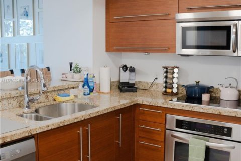 Condo in Sunrise, Florida, 2 bedrooms  № 1867967 - photo 10