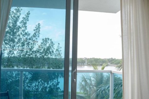 Condo in Sunrise, Florida, 2 bedrooms  № 1867967 - photo 29