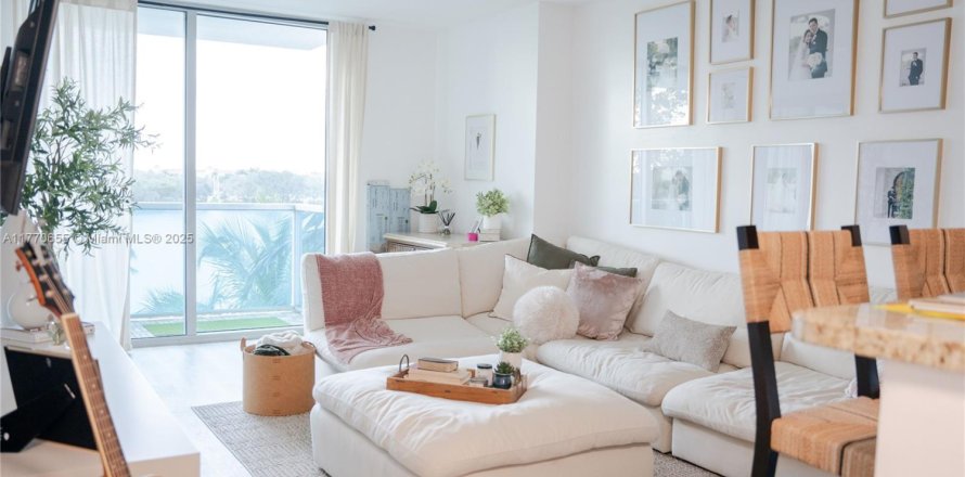 Condo in Sunrise, Florida, 2 bedrooms  № 1867967