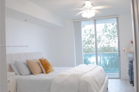 Condo in Sunrise, Florida, 2 bedrooms  № 1867967 - photo 18