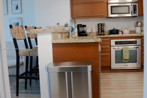 Condo in Sunrise, Florida, 2 bedrooms  № 1867967 - photo 7