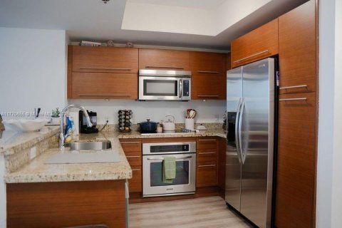 Condo in Sunrise, Florida, 2 bedrooms  № 1867967 - photo 12