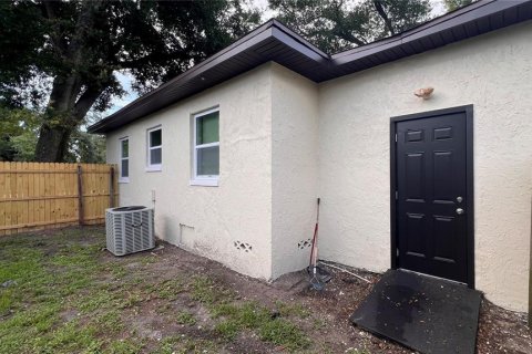 House in Orlando, Florida 5 bedrooms, 129.23 sq.m. № 1793061 - photo 9