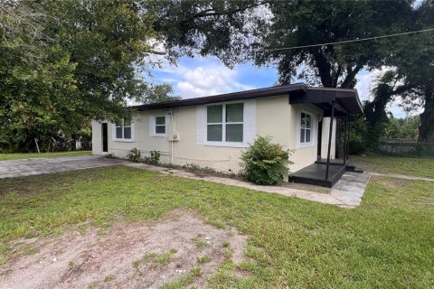 House in Orlando, Florida 5 bedrooms, 129.23 sq.m. № 1793061 - photo 2