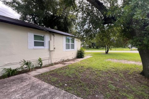 House in Orlando, Florida 5 bedrooms, 129.23 sq.m. № 1793061 - photo 11