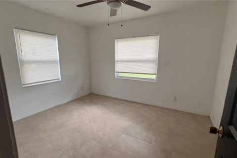 House in Orlando, Florida 5 bedrooms, 129.23 sq.m. № 1793061 - photo 21