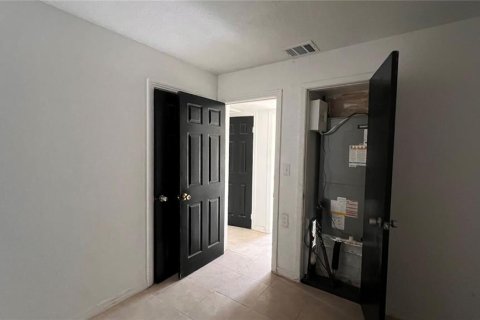 House in Orlando, Florida 5 bedrooms, 129.23 sq.m. № 1793061 - photo 18