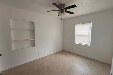 House in Orlando, Florida 5 bedrooms, 129.23 sq.m. № 1793061 - photo 19
