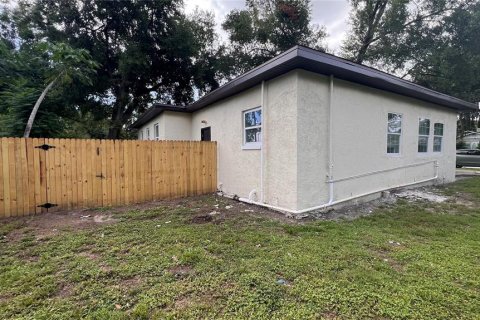 House in Orlando, Florida 5 bedrooms, 129.23 sq.m. № 1793061 - photo 5