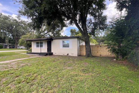 House in Orlando, Florida 5 bedrooms, 129.23 sq.m. № 1793061 - photo 12
