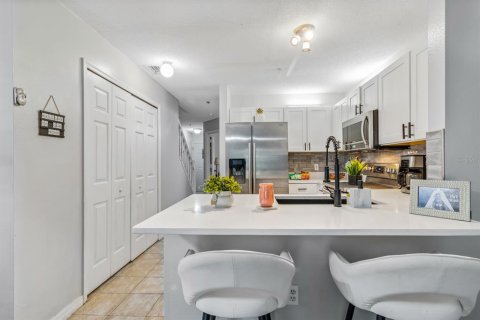Adosado en venta en Kissimmee, Florida, 3 dormitorios, 128.21 m2 № 1912728 - foto 13