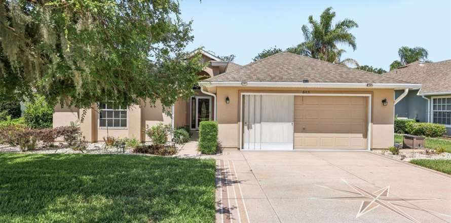 Villa ou maison à Tavares, Floride 3 chambres, 151.8 m2 № 2413402