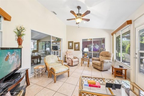 Villa ou maison à vendre à Tavares, Floride: 3 chambres, 151.8 m2 № 2413402 - photo 17