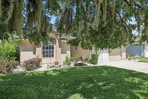 Villa ou maison à vendre à Tavares, Floride: 3 chambres, 151.8 m2 № 2413402 - photo 4
