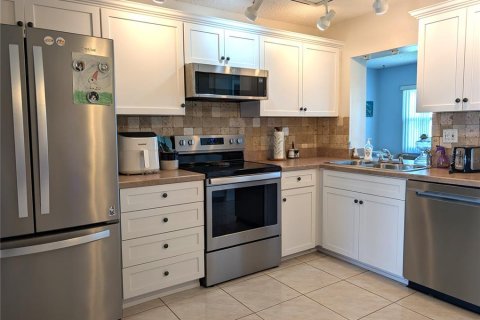 House in Pinellas Park, Florida 2 bedrooms, 137.5 sq.m. № 2115407 - photo 20